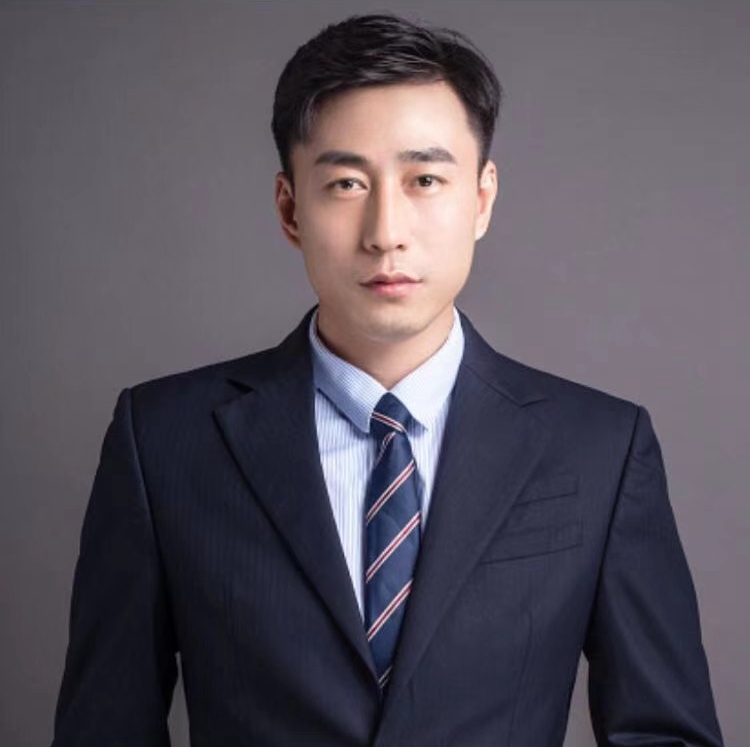 时革白 创始人 & 执行董事